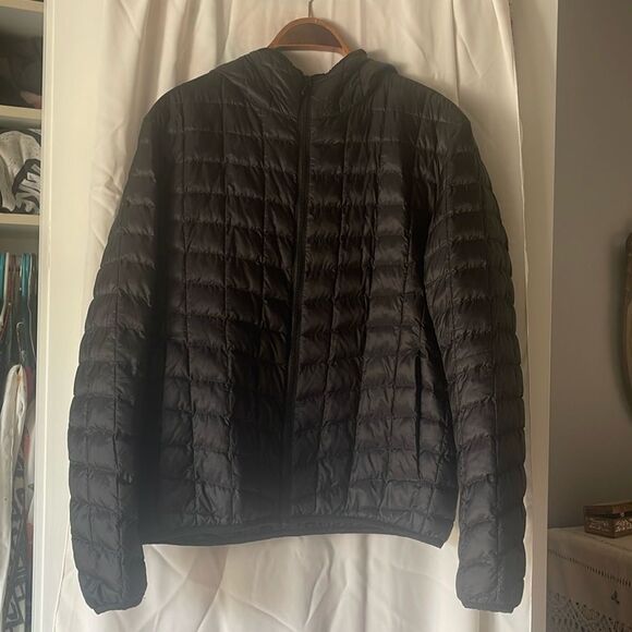 Great packable jacket. With hood! - Picture 1 of 6